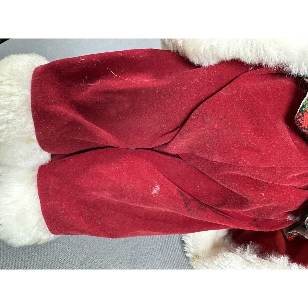 Holiday Classics vintage santa
